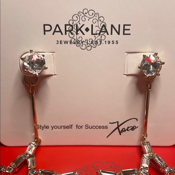 Park Lane Star Earrings - Picture 2 of 3